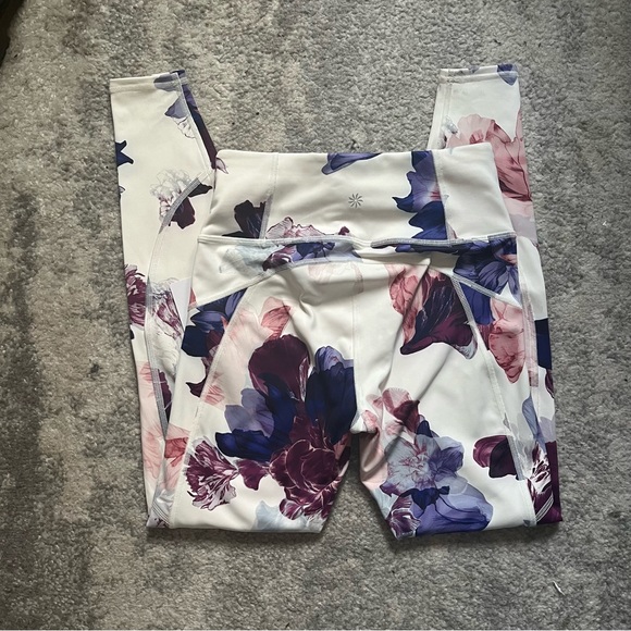 NWT Athleta Rainier printed tight floral night bloom white - Picture 4 of 5